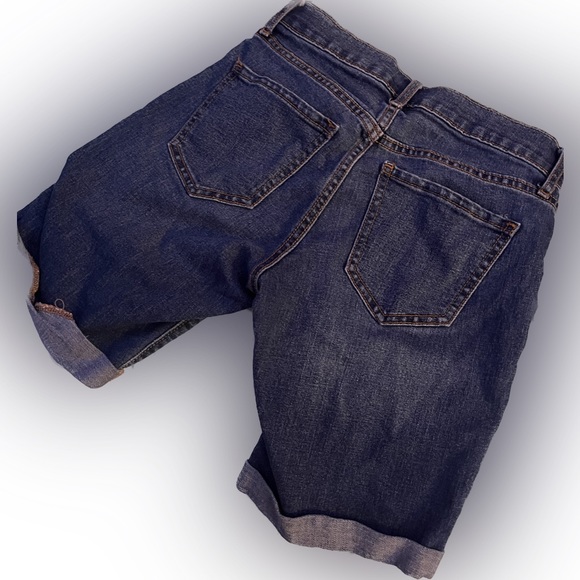 Old Navy Shorts! Size 0✨ - Picture 2 of 3